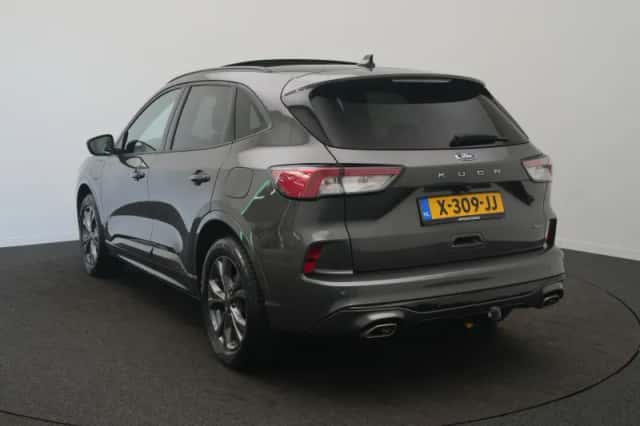 Ford Kuga (2023) thumbnail 3