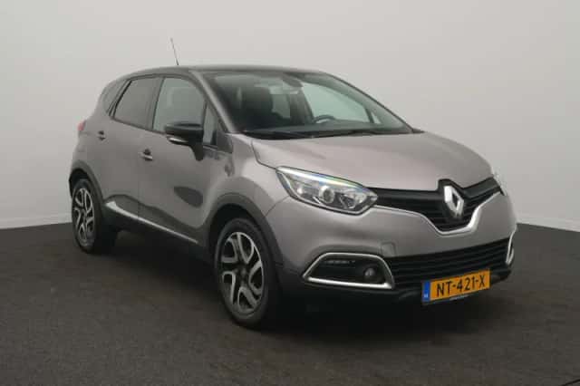 Renault Captur (2017) thumbnail 2