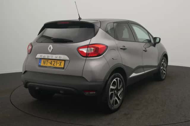 Renault Captur (2017) thumbnail 4