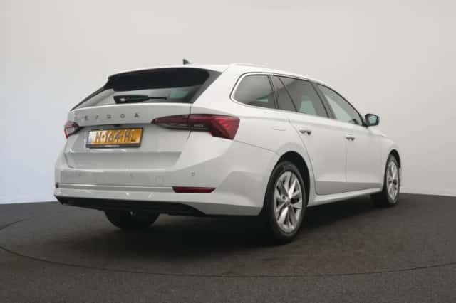 Škoda Octavia (2021) thumbnail 6