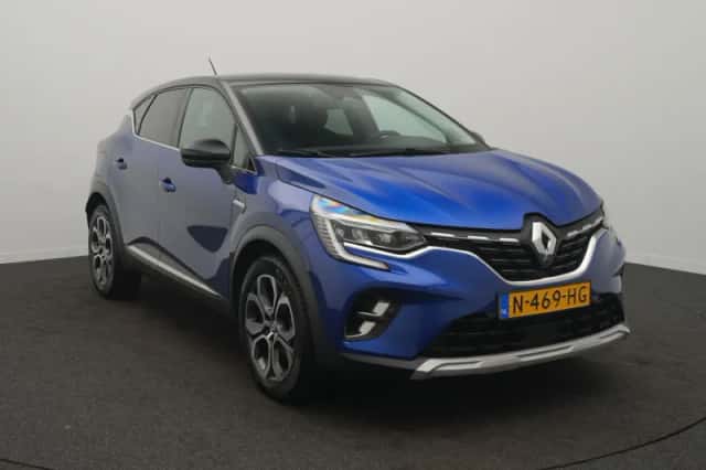 Renault Captur (2021) thumbnail 2