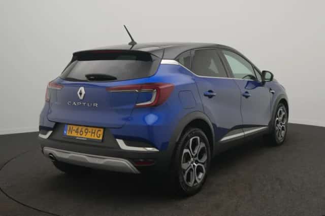 Renault Captur (2021) thumbnail 4