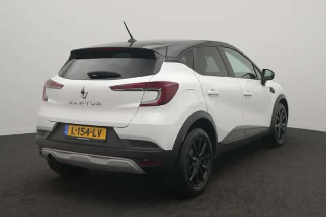 Renault Captur (2021) thumbnail 4