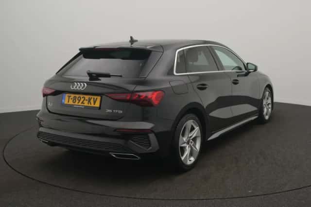Audi A3 (2023) thumbnail 4