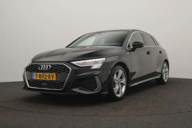 Audi A3 (2023) thumbnail 5