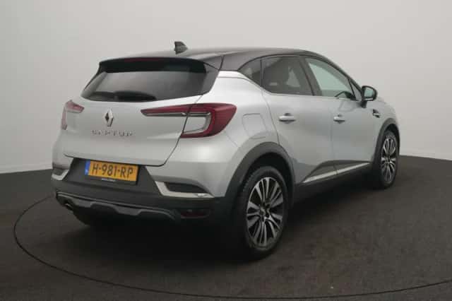 Renault Captur (2020) thumbnail 4