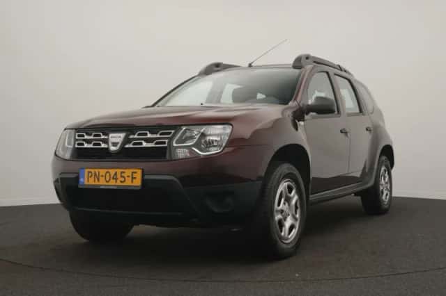 Dacia Duster (2017) thumbnail 5