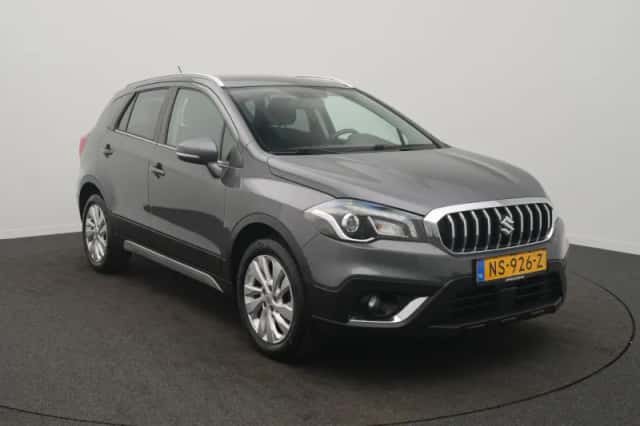 Suzuki S-Cross (2017) thumbnail 2