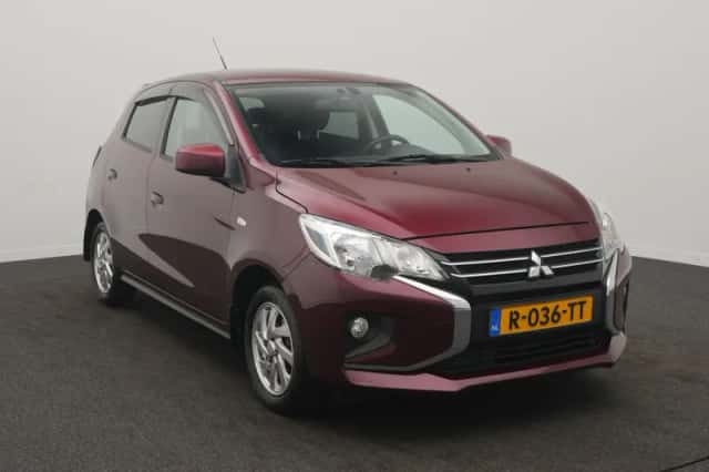 Mitsubishi Space Star (2022) thumbnail 2