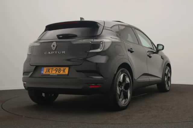 Renault Captur (2025) thumbnail 6