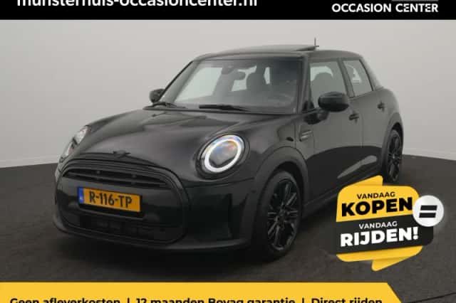 MINI Cooper (2022) thumbnail 1