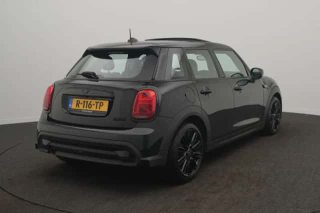 MINI Cooper (2022) thumbnail 4