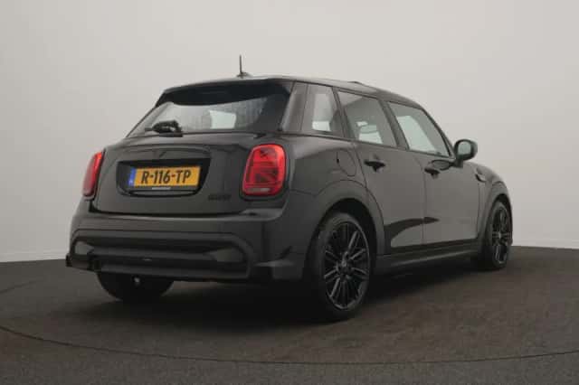MINI Cooper (2022) thumbnail 6