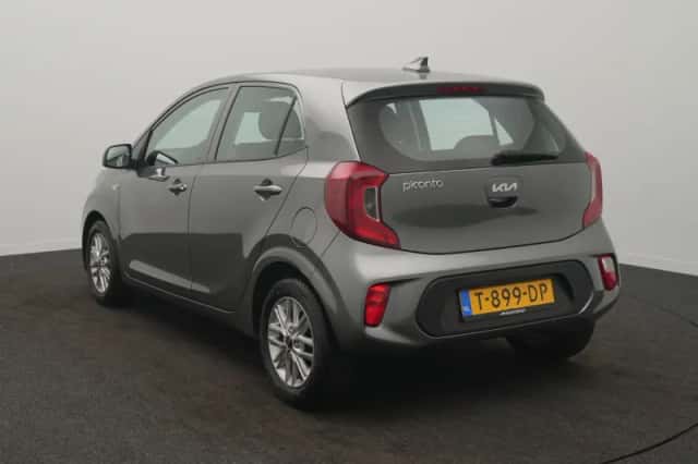 Kia Picanto (2023) thumbnail 3