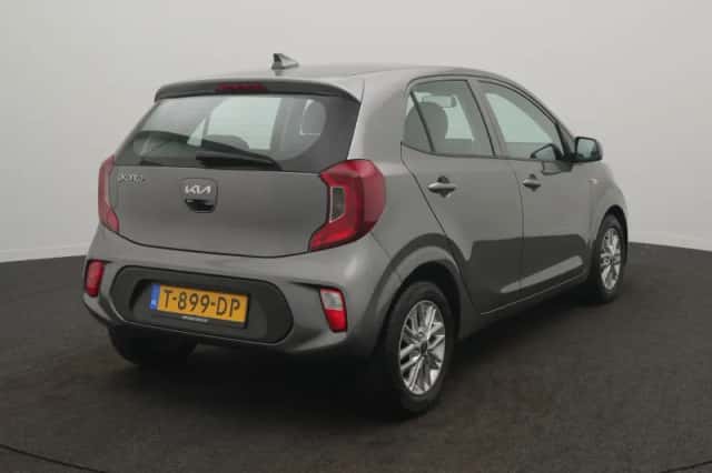 Kia Picanto (2023) thumbnail 4