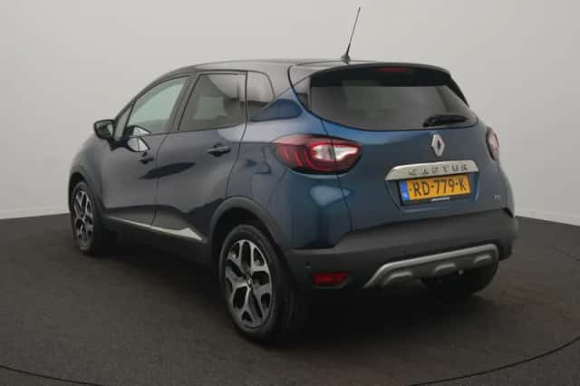 Renault Captur (2017) thumbnail 3