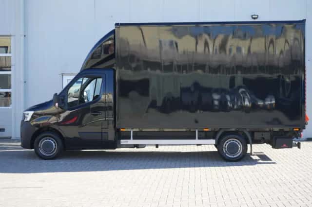 Renault Master (2023) thumbnail 2