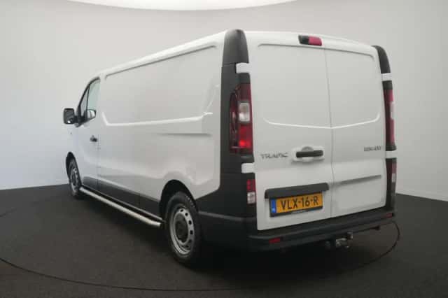 Renault Trafic (2021) thumbnail 3