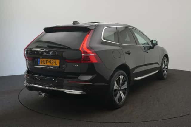 Volvo XC60 (2025) thumbnail 4