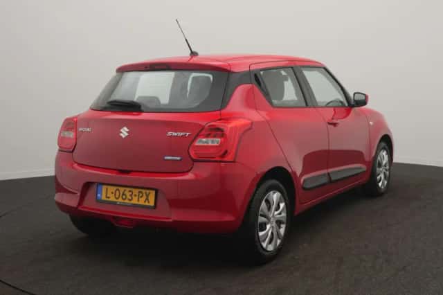 Suzuki Swift (2021) thumbnail 4