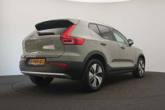 Volvo XC40 (2023) thumbnail 6