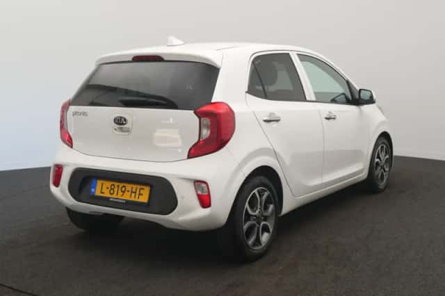 Kia Picanto (2021) thumbnail 4