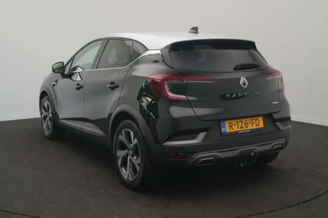 Renault Captur (2022) thumbnail 3
