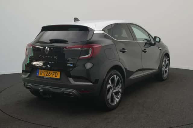 Renault Captur (2022) thumbnail 4