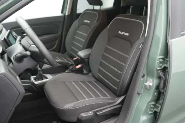 Dacia Duster (2023) thumbnail 1