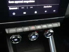 Renault Clio (2023) thumbnail 36