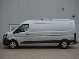 Renault Master (2024) thumbnail 2