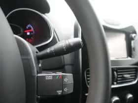 Renault Clio (2016) thumbnail 19