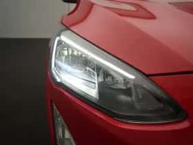Ford Focus (2022) thumbnail 12