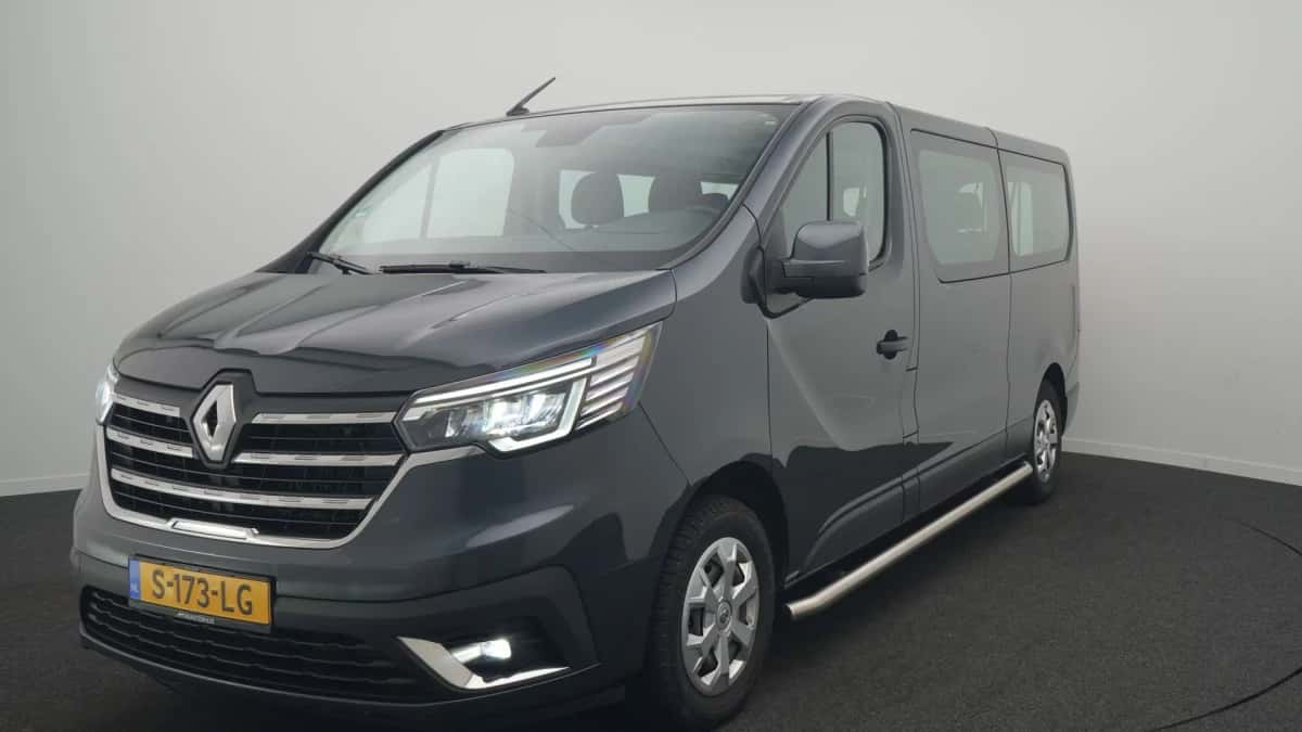 Renault Trafic (2022) — foto 1