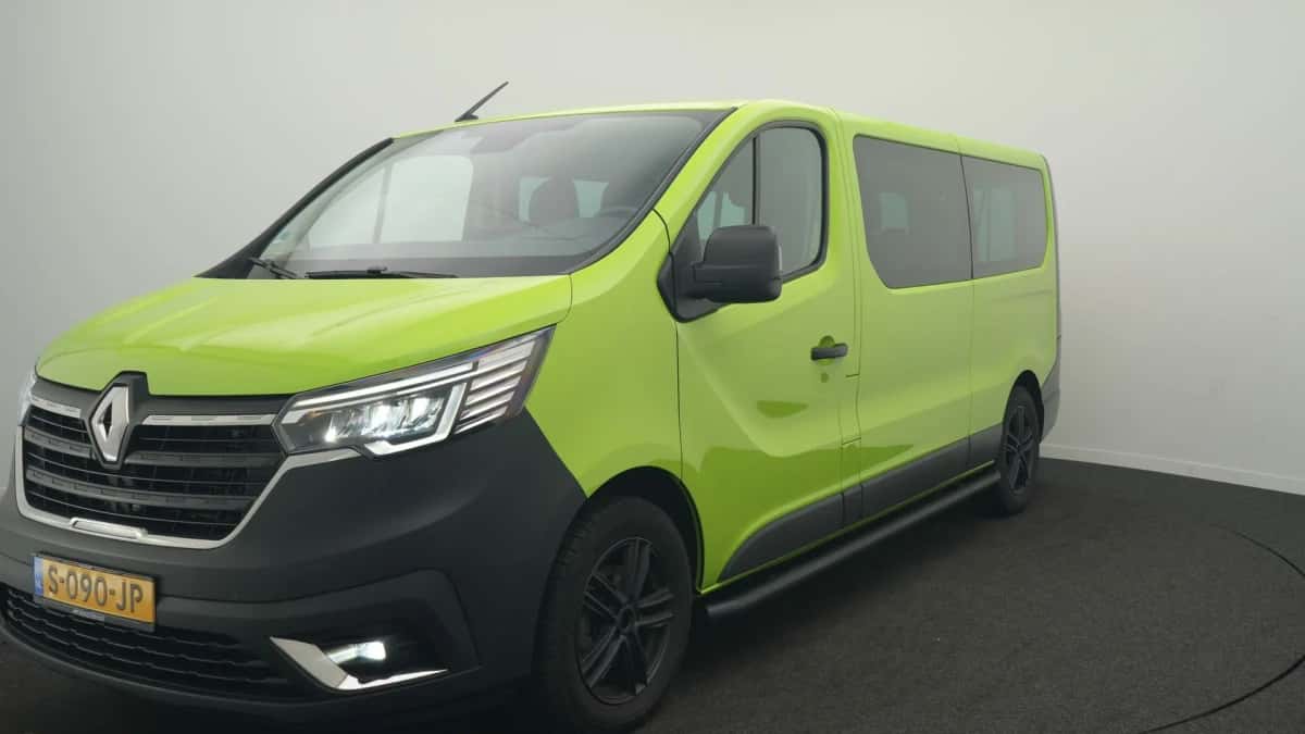 Renault Trafic (2022) — foto 1