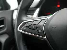 Renault Captur (2023) thumbnail 16
