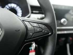 Renault Clio (2019) thumbnail 14