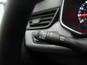 Renault Clio (2019) thumbnail 17