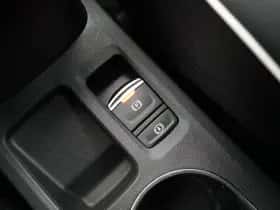 Renault Captur (2020) thumbnail 23