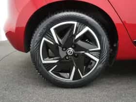 Nissan Micra (2023) thumbnail 7