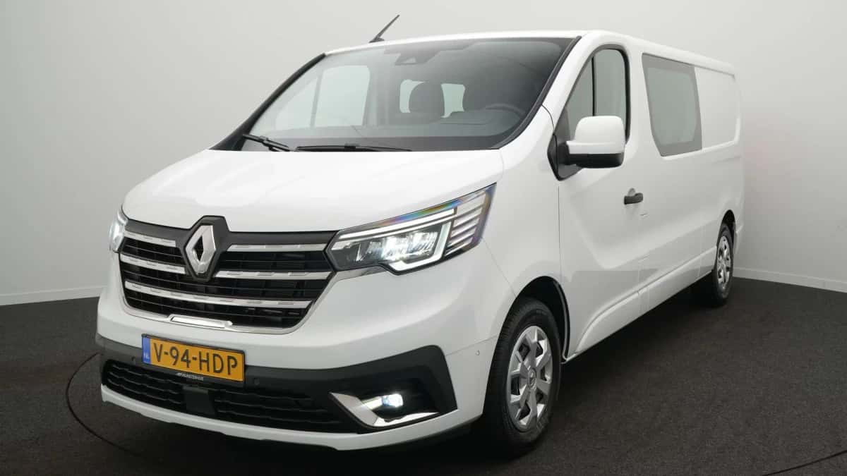 Renault Trafic (2024) — foto 1