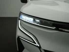 Renault Mégane E-Tech (2022) thumbnail 11