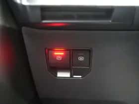 Renault Mégane E-Tech (2022) thumbnail 25