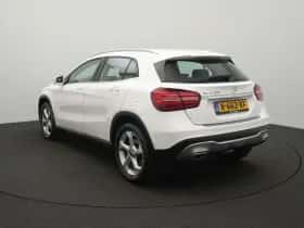 Mercedes-Benz GLA (2019) thumbnail 3
