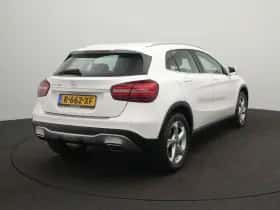 Mercedes-Benz GLA (2019) thumbnail 4