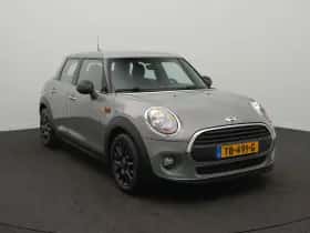 MINI One (2018) thumbnail 2