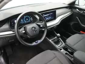 Škoda Octavia (2022) thumbnail 13