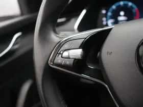 Škoda Octavia (2022) thumbnail 18