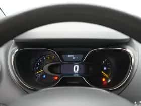 Renault Captur (2015) thumbnail 22