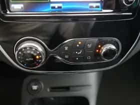 Renault Captur (2015) thumbnail 25